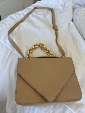 Women’s Tan Leather Crossbody Bag with Gold Chain